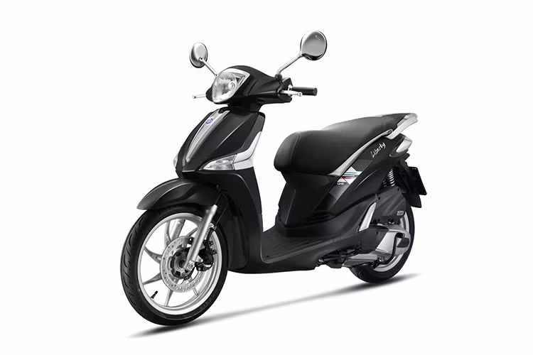 Mẫu xe ga Paggio Liberty One 2019 mới ra mắt thị trường Việt Nam sở hữu bộ tem mới có thiết kế độc đáo và cá tính được lấy cảm hứng từ đường nét góc cạnh của hình học không gian và những khối hình zig zag trong thiết kế kiến trúc hiện đại, kết hợp cùng họa tiết nghệ thuật đương đại thời trang đường phố của giới trẻ hiện nay.