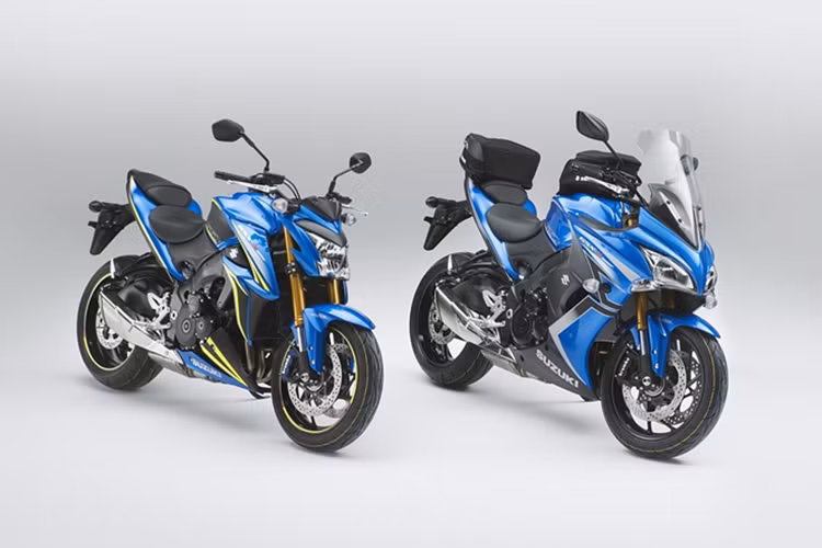 Nhà sản xuất môtô Nhật Bản Suzuki vừa giới thiệu phiên bản đặc biệt Carbon Edition cho dòng xe GSX-S1000 và Tour Edition cho GSX-S1000F. Riêng dòng xe Suzuki GSX-S1000 Carbon Edition có 2 tùy chọn màu sơn gồm xanh MotoGP và đỏ – đen.