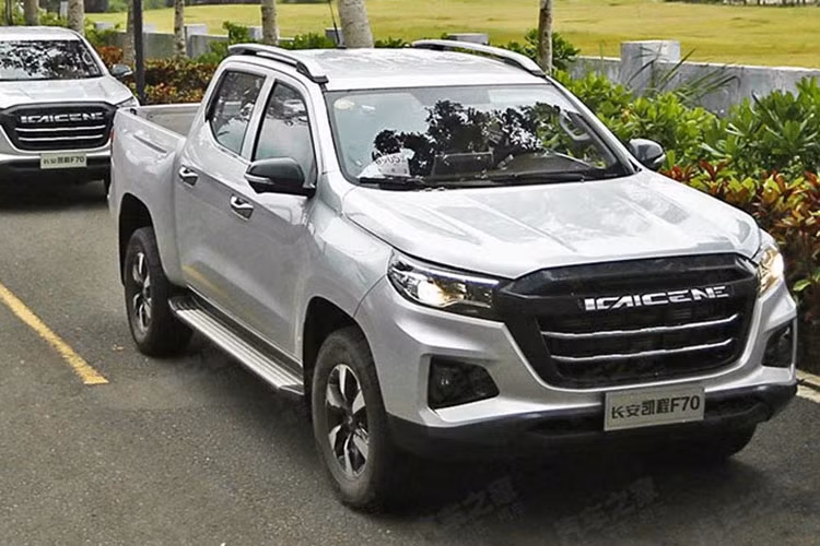 Giá xe Changan Kaicene F70 được đánh giá là khá rẻ, khi nó chỉ khởi điểm từ 103.800 nhân dân tệ (tương đương 340 triệu đồng) mà thôi. Quả là đúng chất một mẫu xe nội địa Trung Quốc giá mềm.