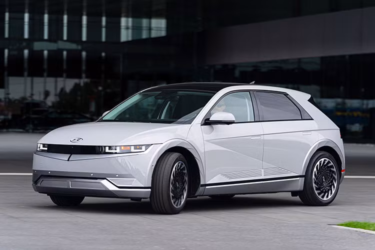 Hyundai va Kia bat ngo giam gia hang loat oto dien, kich cau
