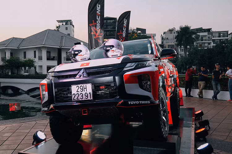 AKA Racing và Mitsubishi Motors Vietnam hoàn toàn tự tin chiếc xe đua AKA Triton sẽ tiếp tục viết nên những trang sử đầu tiên cho môn đua xe rally tại Việt Nam cũng như mang lá cờ quốc gia Việt Nam đến những đấu trường quốc tế của môn thể thao hấp dẫn và khắc nghiệt nhất này. 