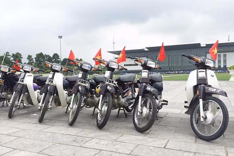 Cho đến tận ngày nay, những chiếc xe vẫn còn được ưa chuộng và được nhiều người đam mê xe máy tìm kiếm. Trải qua hàng chục năm xuất hiện cùng biết bao thế hệ người Việt, chiếc xe với sự bền bỉ của động cơ cùng với thiết kế không hề bị lỗi mốt – nó vẫn đang được khá nhiều đối tượng yêu thích.