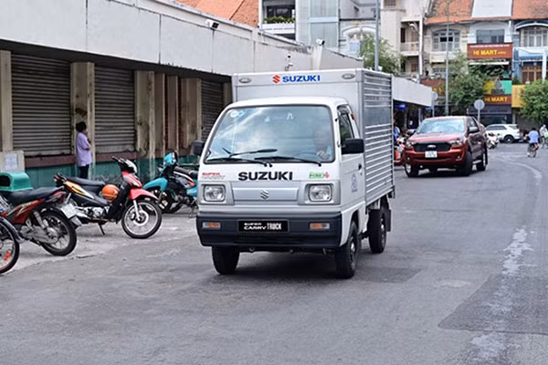 Mua dich, sam xe tai nao de tang thu nhap, vua di chuyen an toan?