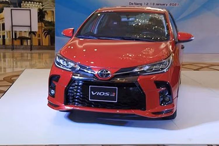 Toyota Vios GR Sport 2021 tu 557 trieu tai Malaysia ve Viet Nam