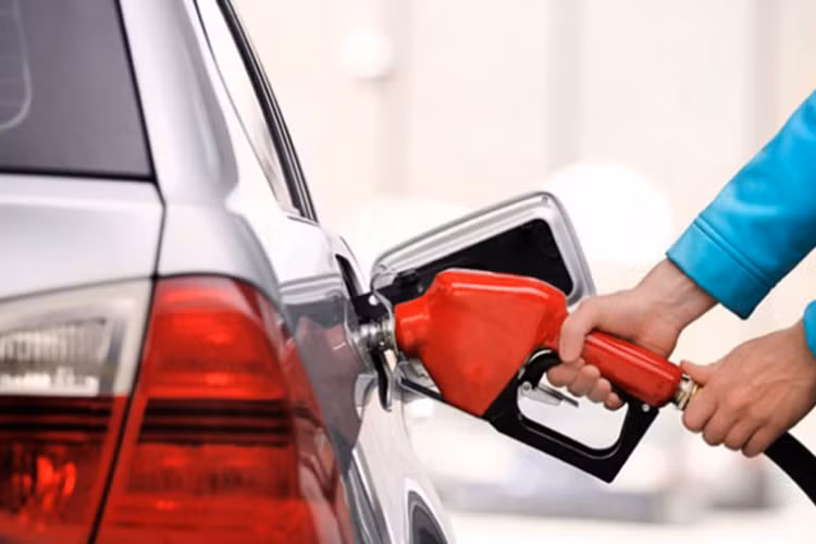 Tuy nhiên, ngày nay hầu hết các phương tiện di chuyển đều được cải tiến nhằm tối ưu hóa trải nghiệm lái xe và tiết kiệm nhiên liệu. Chính vì thế, nếu bạn có bất cứ câu hỏi gì về việc tiêu thụ nhiên liệu của ôtô, đừng ngần ngại tham khảo những đại lý ủy quyền hoặc các trung tâm chăm sóc khách hàng đáng tin cậy.
