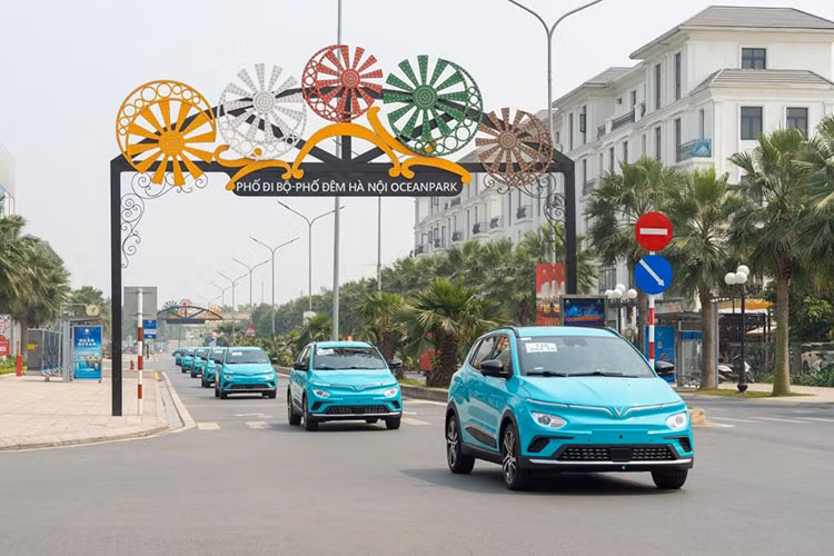 Xe taxi dien Vinfast se chinh thuc hoat dong tai Ha Noi tu 14/04/2023