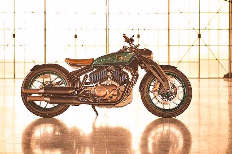 Là một dự án bên lề để các kỹ sư của Royal Enfield có thể tự do sáng tạo, chiếc xe sau đó đã được giao vai trò trở thành bản "xem trước" cho một dòng môtô cao cấp tương lai của hãng. Gợi nhớ về người tiền nhiệm cách đây hơn 80 năm, KX Concept có kiểu dáng tổng thể khá tương đồng, nhưng đã được tái tạo lại bằng những công nghệ của Thế kỷ 21.