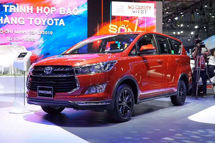 Theo nhiều người dùng cho hay, những mẫu xe của Toyota đã quá quen thuộc với khách hàng hàng ngày. Những người yêu xe, đặc biệt là thương hiệu Toyota đến với triển lãm đều mong muốn chiêm ngưỡng những mẫu xe mới hay những bản concept táo bạo hướng đến tương lai nhưng ở gian hàng này thì ngược lại.