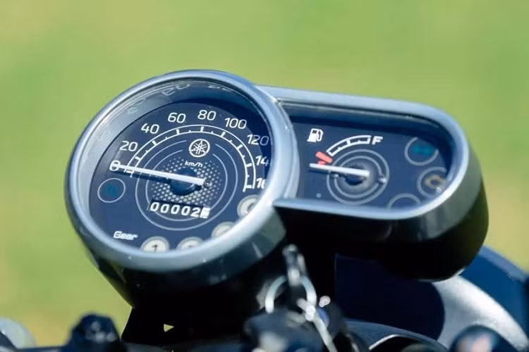  Yamaha PG-1 2024 có kích thước khá gọn gàng với thanh tay lái xe thẳng đứng, rộng, yên ngồi cao hợp lý, giúp lái xe thoải mái khi vận hành xe.