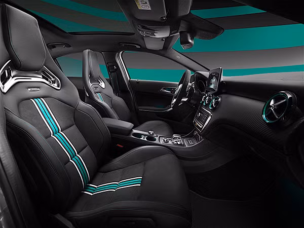 Mercedes A45 4MATIC Special Edition phien ban F1 lo dien-Hinh-3