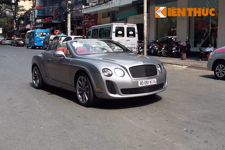 Phiên bản Continental Supersports coupe dành cho thị trường toàn cầu được giới thiệu vào năm 2009. Khoảng một năm sau, thương hiệu xe sang Anh Quốc tung ra phiên bản mui mềm Continental Supersports Convertible, chính là siêu xe mui trần Bently tại Việt Nam.