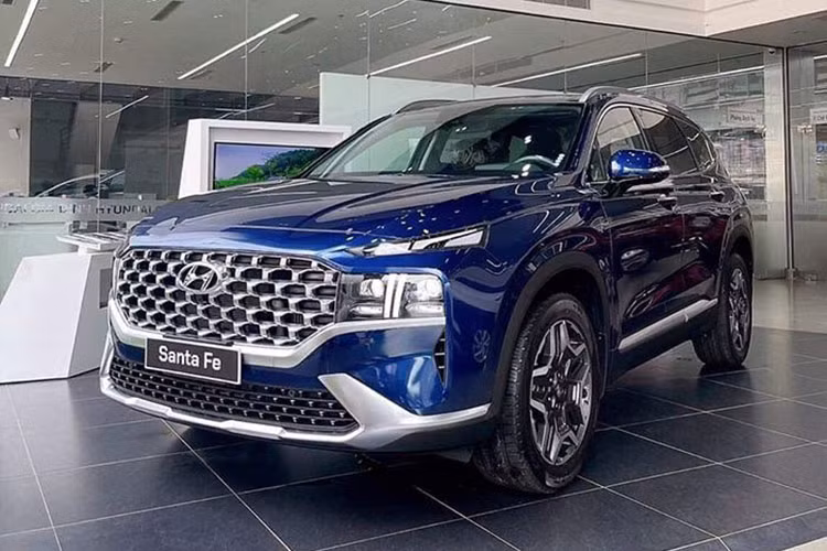 Hyundai SantaFe giam soc, khach Viet mua xe 