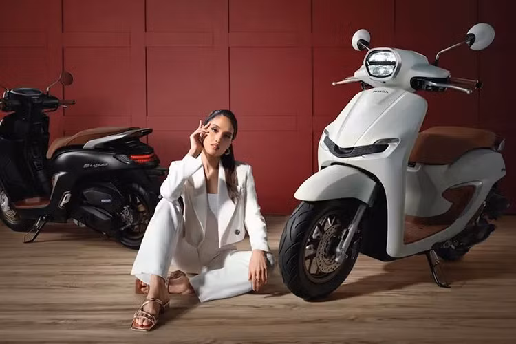 Mức giá xe Honda Stylo 160 tại Indonesia là 27,55 triệu rupiah (khoảng 42,8 triệu đồng). Khi ra mắt Stylo phiên bản 125, đây sẽ là đối thủ đáng gờm của Yamaha Grande tiết kiệm xăng đang bán tại Việt Nam cũng như nhiều thị trường Đông Nam Á khác.