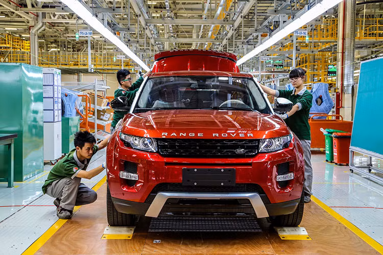 Bi trieu hoi toan cau, xe Jaguar Land Rover o Viet Nam co 
