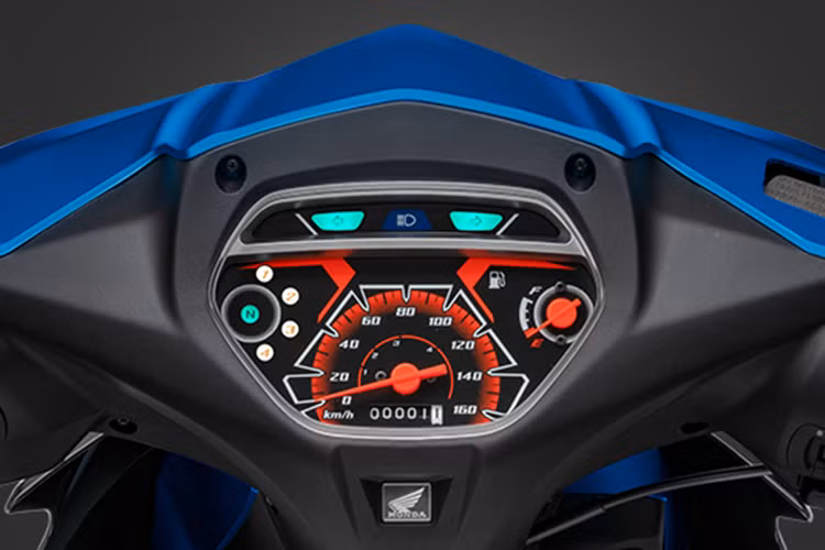 Để đáp ứng thị hiếu người tiêu dùng cũng như chuẩn bị cho Tết Nguyên Đán, Honda Việt Nam vừa tiến hành nâng cấp Honda Blade về ngoại hình. Tem xe của Honda Blade phiên bản mới có đường nét và hình khối thể hiện cá tính riêng cho từng phiên bản.