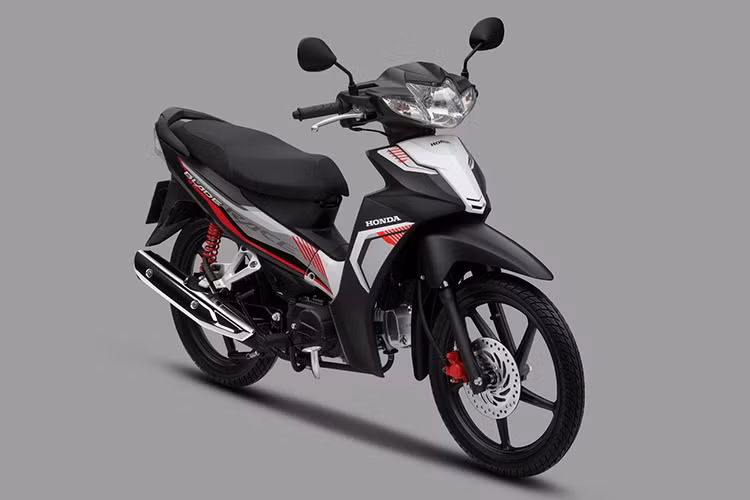 Nâng cấp cuối cùng ở Honda Blade phiên bản mới là mặt đồng hồ được thiết kế và bố trí lại, giúp hiển thị đầy đủ và hợp lý hơn các thông số như vận tốc, hành trình và lượng xăng, qua đó giúp người dùng thuận tiện hơn trong việc quan sát và vận hành.