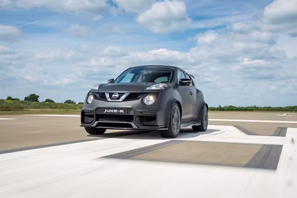 Nissan Juke-R 2.0 se duoc san xuat gioi han 17 chiec