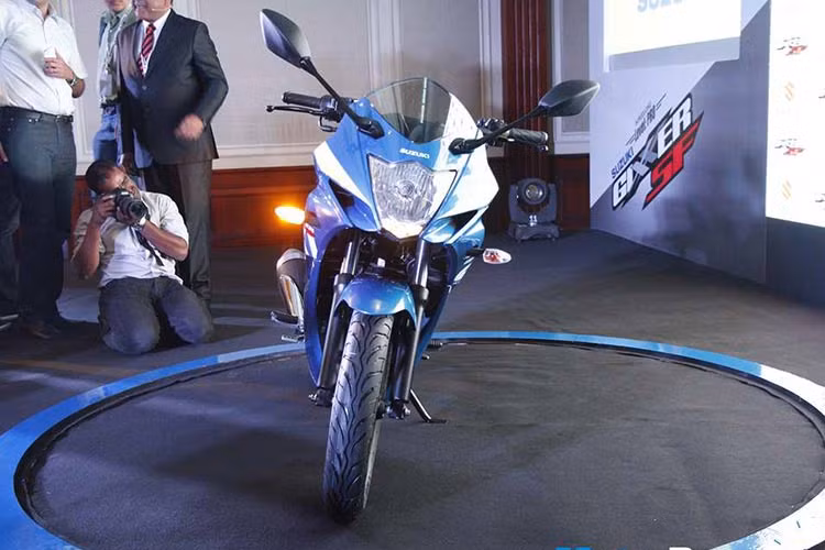 Xe sở hữu kích thước tổng thể với chiều dài, rộng, cao lần lượt là 2.050 x 785 x 1.085 (mm), chiều dài cơ sở 1.330 mm. Khoảng sáng gầm xe 160 mm.
