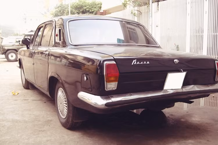 Một điều khá đặc biệt là so với các dòng xe khác cùng thời, hệ thống treo của Volga M-24 được đánh giá êm hơn khi đi trên các con đường gập ghềnh tại các vùng miền, điều mà ngay cả Mercedes thời điểm đó cũng không cung cấp được.