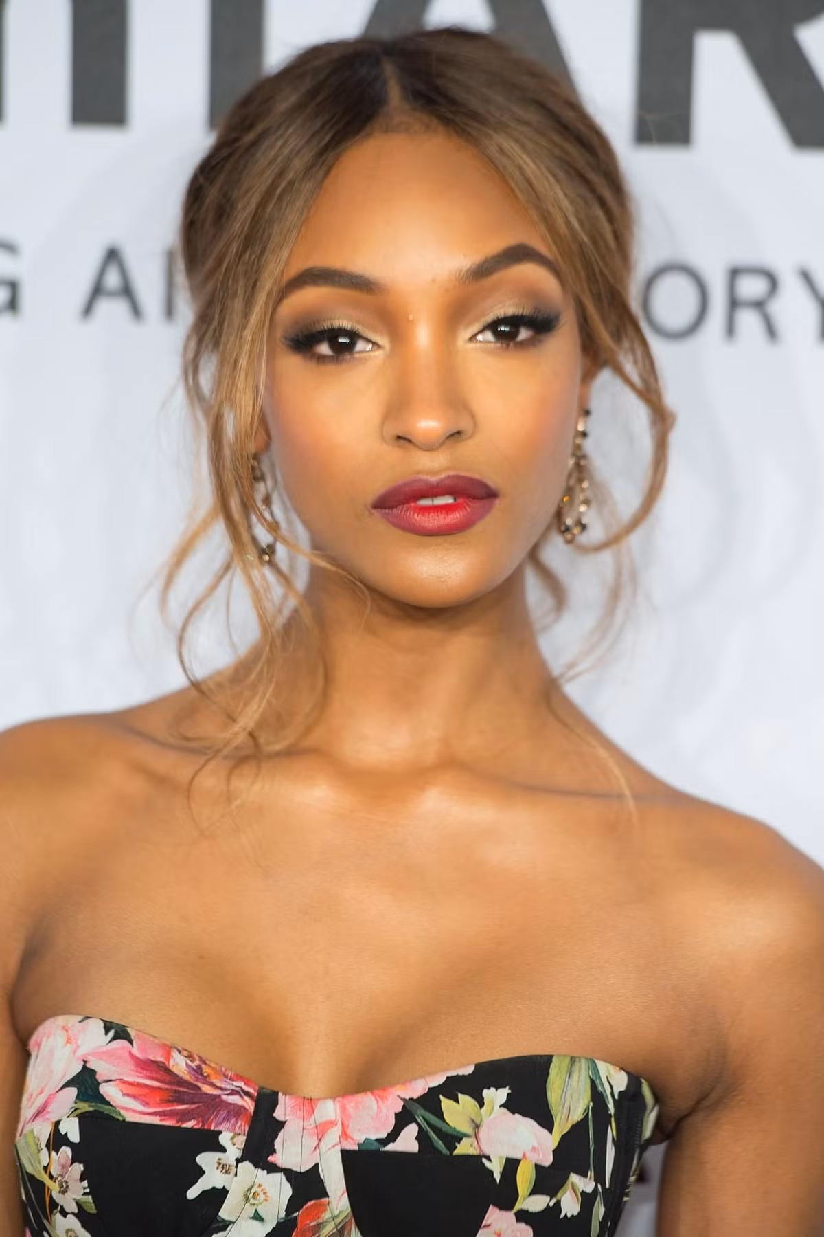 Siêu mẫu da màu Mỹ Jourdan Dunn.