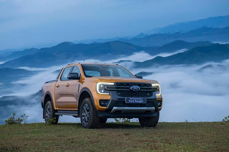 Ford Viet Nam manh tay giam gia cho khach mua xe thang 5/2025-Hinh-2
