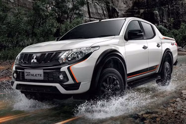 Hãng xe ôtô Mitsubishi tại Thái Lan đã bất ngờ tung ra những hình ảnh chính thức phiên bản đặc biệt của mẫu xe bán tải Mitsubishi Triton Athlete mới, trước khi được chính thức trình làng tại Triển lãm Thai Moto Expo sẽ diễn ra vào ngày 30/11/2017 tới đây.
