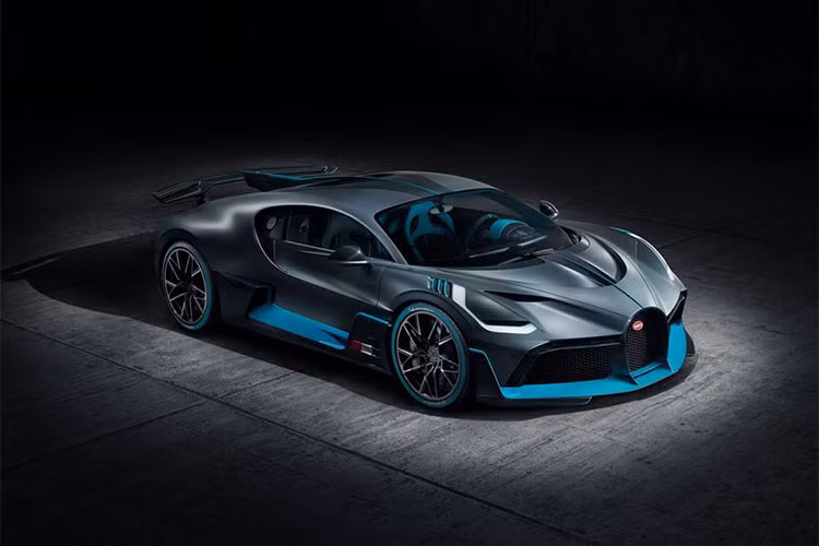 Theo đại diện hãng siêu xe Bugatti cho hay, mặc dù đã bán hết sạch cả 40 chiếc Divo mới và có khá nhiều đại gia lắm tiền đặt hàng, tuy nhiên hãng siêu xe Pháp vẫn chưa có ý định tiếp tục sản xuất mẫu xe này.