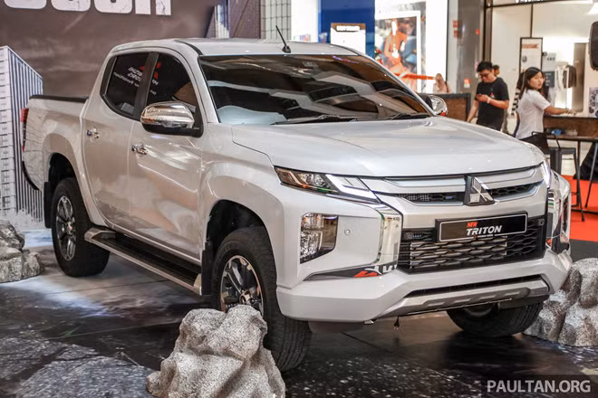 Mitsubishi Triton 2019 phien ban off-road gia 1,62 ty dong