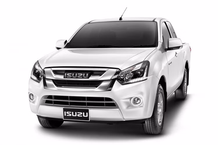 Việc ra mắt Isuzu D-Max phiên bản cao cấp mới 3.0 4×4 AT giúp mang lại cho khách hàng Việt thêm sự lựa chọn với nhu cầu ngày càng đa dạng. Xe được phân phối tại thị trường Việt Nam với mức giá 744.266.000 đồng (đã bao gồm VAT).