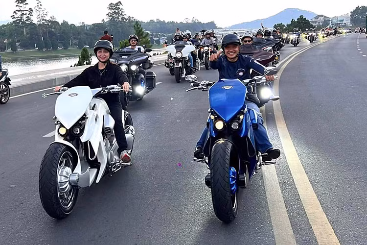 Với các thành viên môtô thể thao Anh Em Đà Lạt mặc dù số lượng thành viên không nhiều, nhưng niềm đam mê tốc độ và môtô phân khối lớn thì có thừa. Mỗi khi có thời gian, họ lại đi giao lưu với các đội môtô các tỉnh bạn như: CLB môtô Nha Trang, Quy Nhơn, Tp. HCM, SMG Sài Gòn, CLB môtô Hà Nội, Đà Nẵng… 