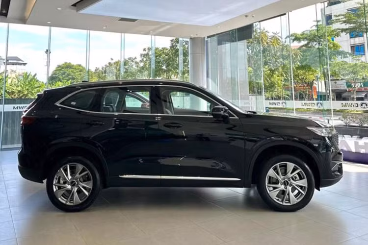 Haval H6 tai Viet Nam tiep da giam gia, niem yet con 886 trieu dong-Hinh-2