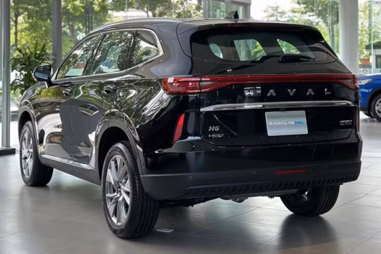 Haval H6 tai Viet Nam tiep da giam gia, niem yet con 886 trieu dong-Hinh-4