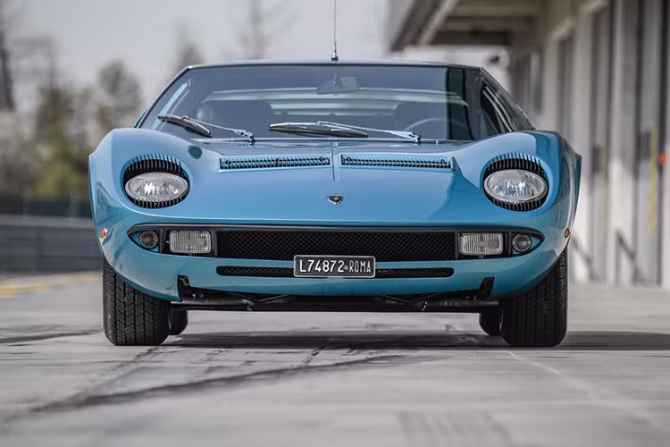 Tại sự kiện Concorso d'Eleganza of Villa d'Este 2019 vừa diễn ra vào cuối tuần qua, mẫu siêu xe Lamborghini Miura P400 S đời 1971 từng thuộc sở hữu của danh ca người Italy - Little Tony cũng góp mặt.
