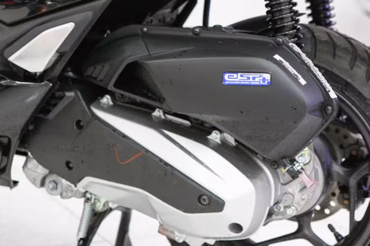 Honda PCX 160 2025 được trang bị hệ thống chống bó cứng phanh ABS và hệ thống chống trượt Honda Selectable Torque Control (HSTC).