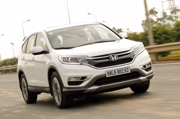 Honda Viet Nam ban duoc hon 8.300 xe oto trong nam 2015-Hinh-2