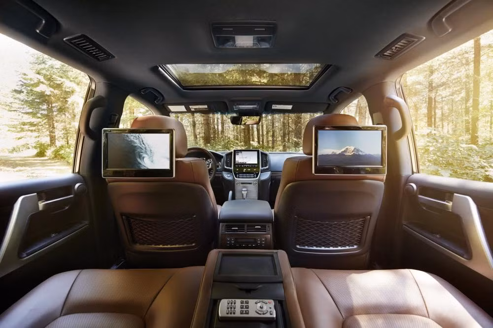 Trang bị tùy chọn duy nhất của mẫu SUV 8 chỗ phiên bản nâng cấp 2019 này chỉ là hệ thống giải trí với đầu đĩa DVD cho hàng ghế sau.