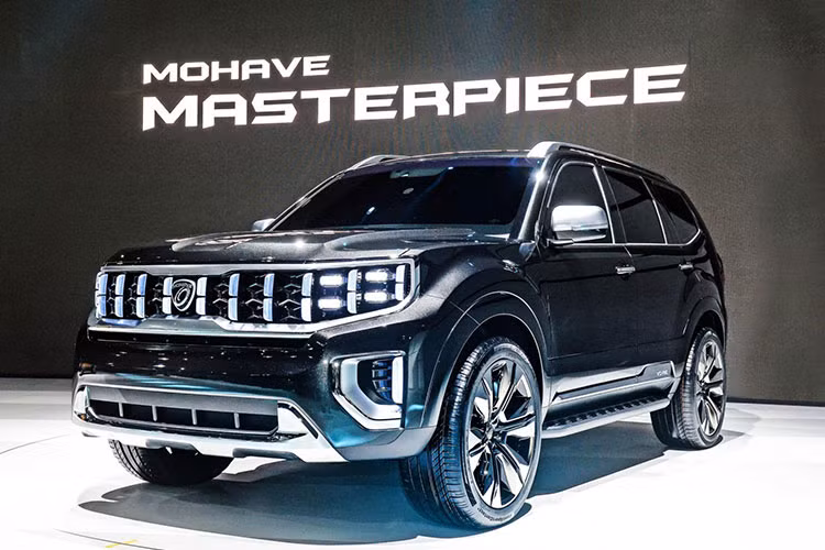 Dự kiến, Kia Mohave thế hệ mới sẽ được trang bị động cơ diesel V6, tăng áp, dung tích 3.0 lít như hiện tại. Động cơ này tạo ra công suất tối đa 260 mã lực tại tua máy 3.800 vòng/phút và mô-men xoắn cực đại 560 Nm tại dải tua máy 1.500 - 2.000 vòng/phút. Sức mạnh được truyền tới cầu sau hoặc 4 bánh thông qua hộp số tự động 8 cấp.