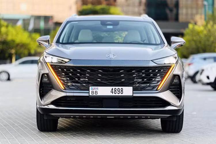 Trong tương lai, có thể MG QS sẽ có thêm hệ truyền động hybrid hoặc hybrid sạc điện. Dự kiến, mẫu mức giá xe MG QS 2025 và thông số chính thức sẽ được công bố vào thời điểm trình làng khoảng cuối năm 2025.