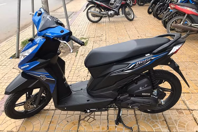 Mẫu xe ga Honda BeAT 110 hiện đang được một số đại lý tư nhân đưa về Việt Nam, được nhập khẩu nguyên chiếc từ thị trường Indonesia. Vè ngoại hình xe có thiết kế thon gọn, thể thao nhằm hướng tới những khách hàng nam giới trẻ tuổi yêu thích sự năng động và cá tính.