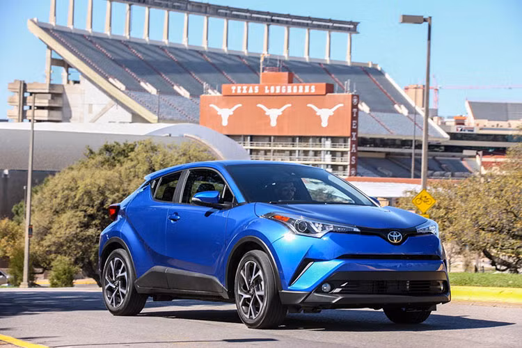 Tại thị trường Việt Nam, những chiếc xe Toyota C-HR mới đang rất được ưa chuộng, tuy nhiên mức giá lại khá cao. Cụ thể giá bán mẫu xe này tại một số showroom ôtô tư nhân ở Hà Nội và TP HCM với giá khoảng 1,8 tỷ đồng), tương đương giá một chiếc Mercedes-Benz GLC 250 đầu năm 2017.