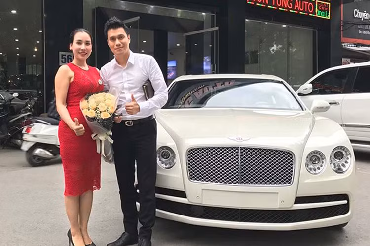 Nam diễn viên, MC nổi tiếng với các vai diễn như Cao Thanh Lâm trong bộ phim Chạy Án hay gần đây nhất là vai Phan Hải trong bộ phim Người Phán Xử - Việt Anh mới đây vừa chính thức tậu về Garage nhà mình chiếc xe Coupe thể thao hạng sang Bentley Continental GT Speed W12.