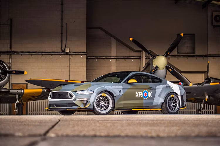 Tại lễ hội tốc độ Goodwood 2018, thương hiệu xe đình đám của Mỹ là Ford vừa chính thức ra mắt phiên bản đặc biệt Ford Mustang GT Eagle Squadron "độc nhất vô nhị" nhằm tôn vinh phi đoàn Eagle Squadron và kỷ niệm 100 năm thành lập Không quân Hoàng gia Anh.