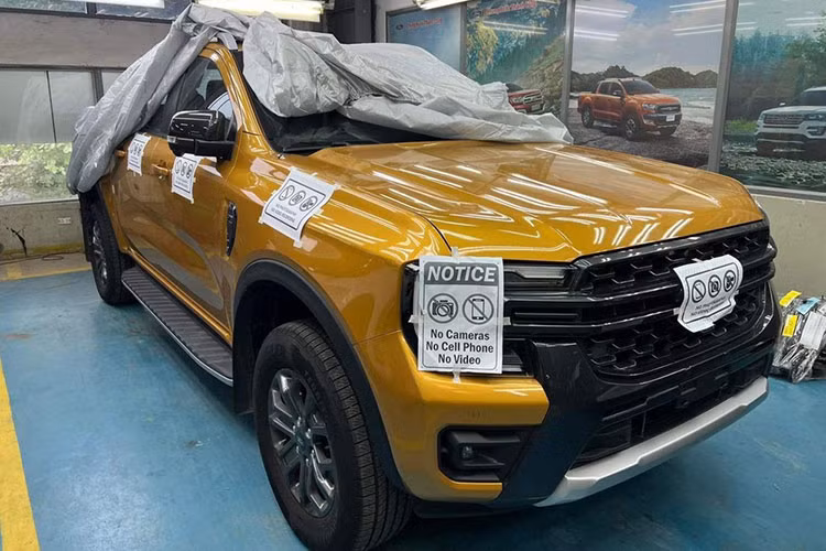 Trước đó, một số thông tin từ phía đại lý chính hãng cho hay mức giá xe Ford Ranger 2022 tại Việt Nam dự kiến từ bán ra từ 648 – 985 triệu đồng.
