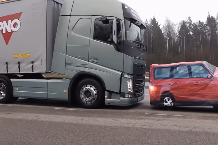 Day la ly do tai sao xe Volvo cuc ky an toan