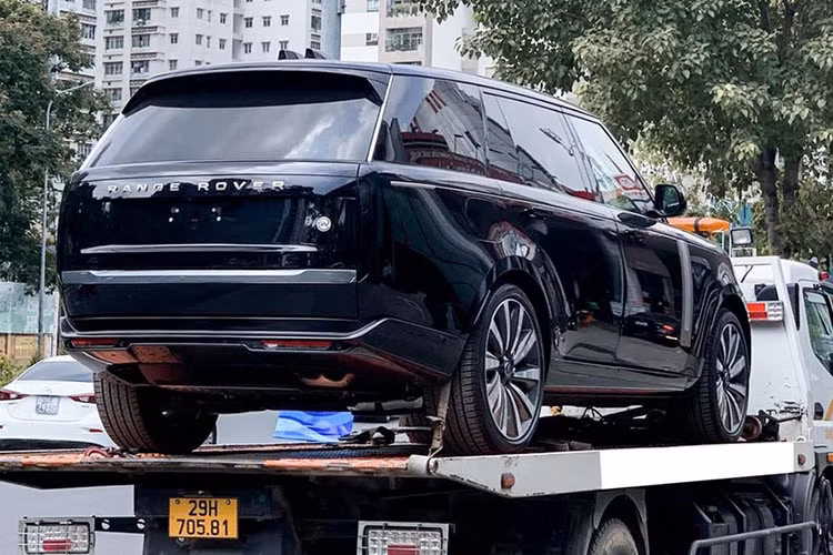Range Rover SV 2023 dau tien da ve Viet Nam, gia gan 24 ty dong