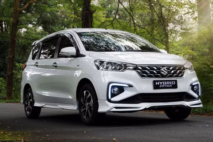  Suzuki Ertiga: 59 xe Mặc dù doanh số tăng nhẹ so với tháng trước, nhưng Suzuki Ertiga mới vẫn chưa thể làm bật doanh số lên, khi chỉ có 59 xe được bán ra trong tháng 11. Cộng dồn doanh số 11 tháng qua của mẫu xe này chỉ đạt 776 xe.