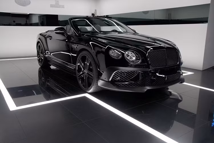 Mọi thành phần nâng cấp bởi Startech cho mẫu Continental GTC đều được làm từ vật liệu sợi carbon. Chúng bao gồm bộ tản khí gắn vào cản trước, hốc hút gió được thiết kế lại cùng lưới tản nhiệt mới.