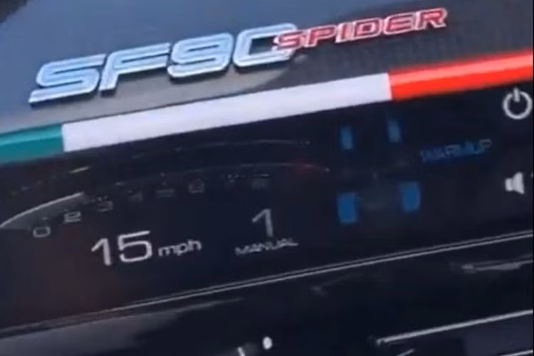 Ferrari SF90 Stradale chay hon 300 km/h, nguoi dan yeu cau xu ly-Hinh-2