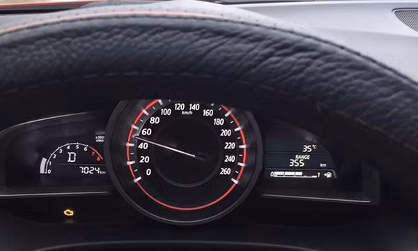 Mazda 3 2015 dinh an trieu hoi vi loi he thong nhien lieu-Hinh-2