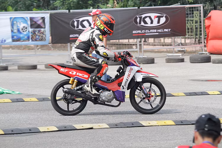 3 giải cao nhất của hạng mục Honda MSX bao gồm giải Nhất là anh: Phạm Thanh Bảo với số 73; giải Nhì là Nguyễn Nhật Trường số 70 và giải Ba thuộc về anh Lê Vũ Trường Giang mang số 60.